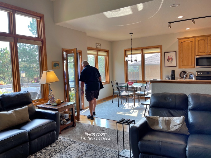 Homes/2024 New home SD/800x600_3-living room kitchen to deck.JPG
